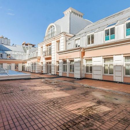 Central Apartment In Gedimino Av By Urban Rent VNO Exterior photo
