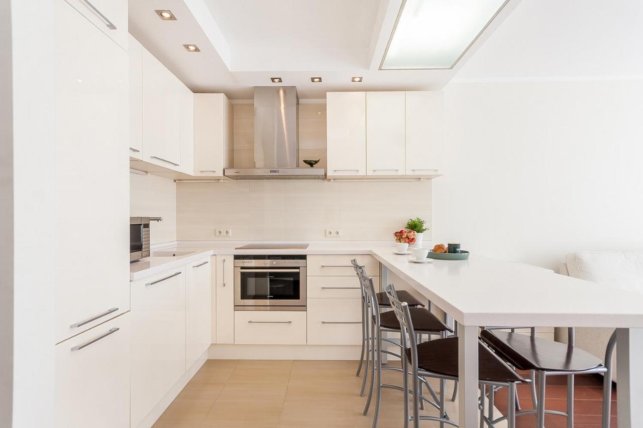 Central Apartment In Gedimino Av By Urban Rent VNO Exterior photo