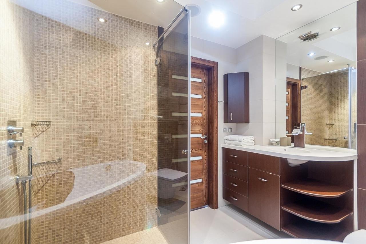 Central Apartment In Gedimino Av By Urban Rent VNO Exterior photo